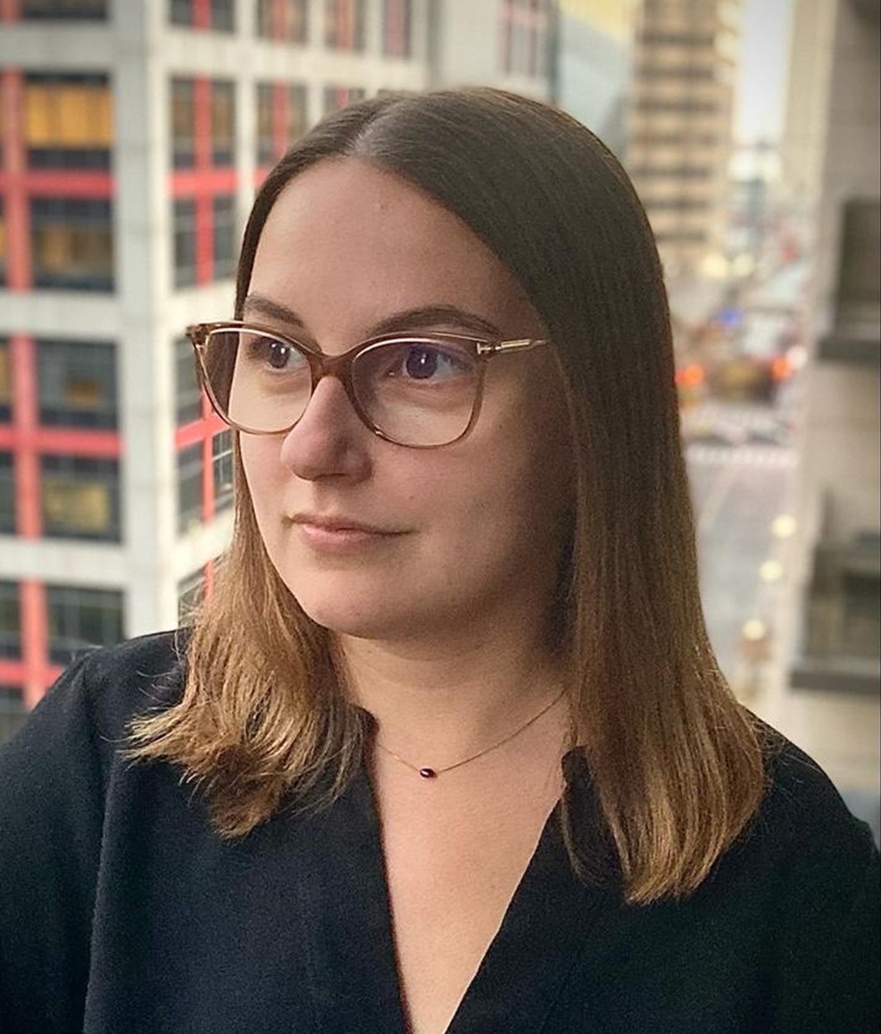 head shot of Julia Warren