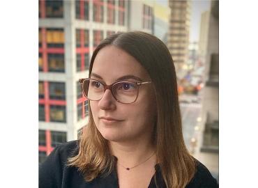 head shot of Julia Warren